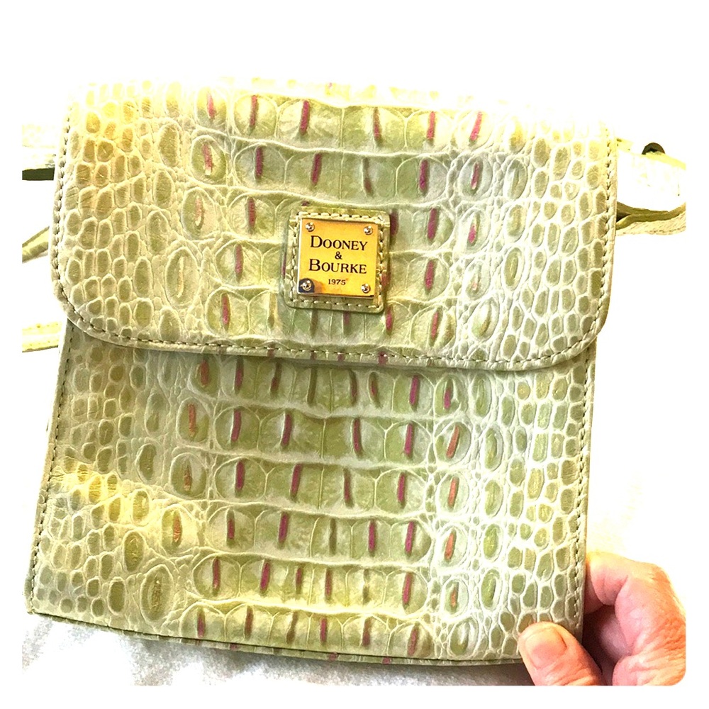 Dooney & Bourke cross body purse